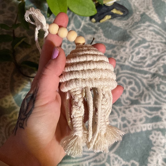 Custom One of a kind Hand Crafted Macramé jellyfish car / home decor - Picture 6 of 12